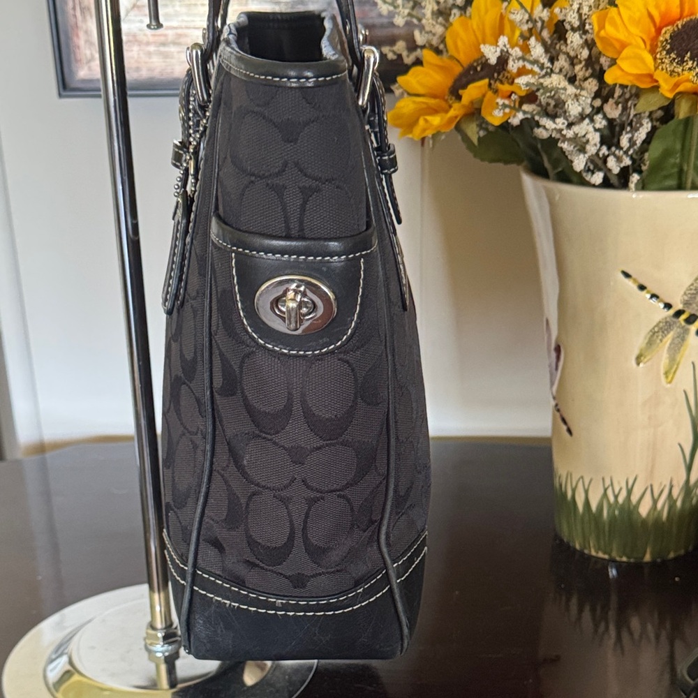 Coach Leatherware Signature Black Canvas Leather Trim and Handle Tote Bag - Picture 4 of 15